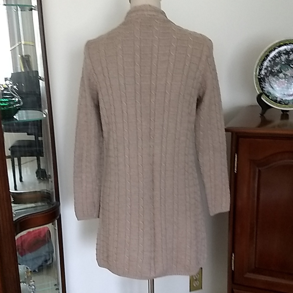 Leo & Nicole Cardigan - Picture 5 of 7